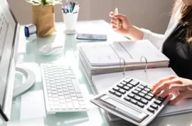 depositphotos_473148380-stock-photo-professional-accountant-woman-office-finance